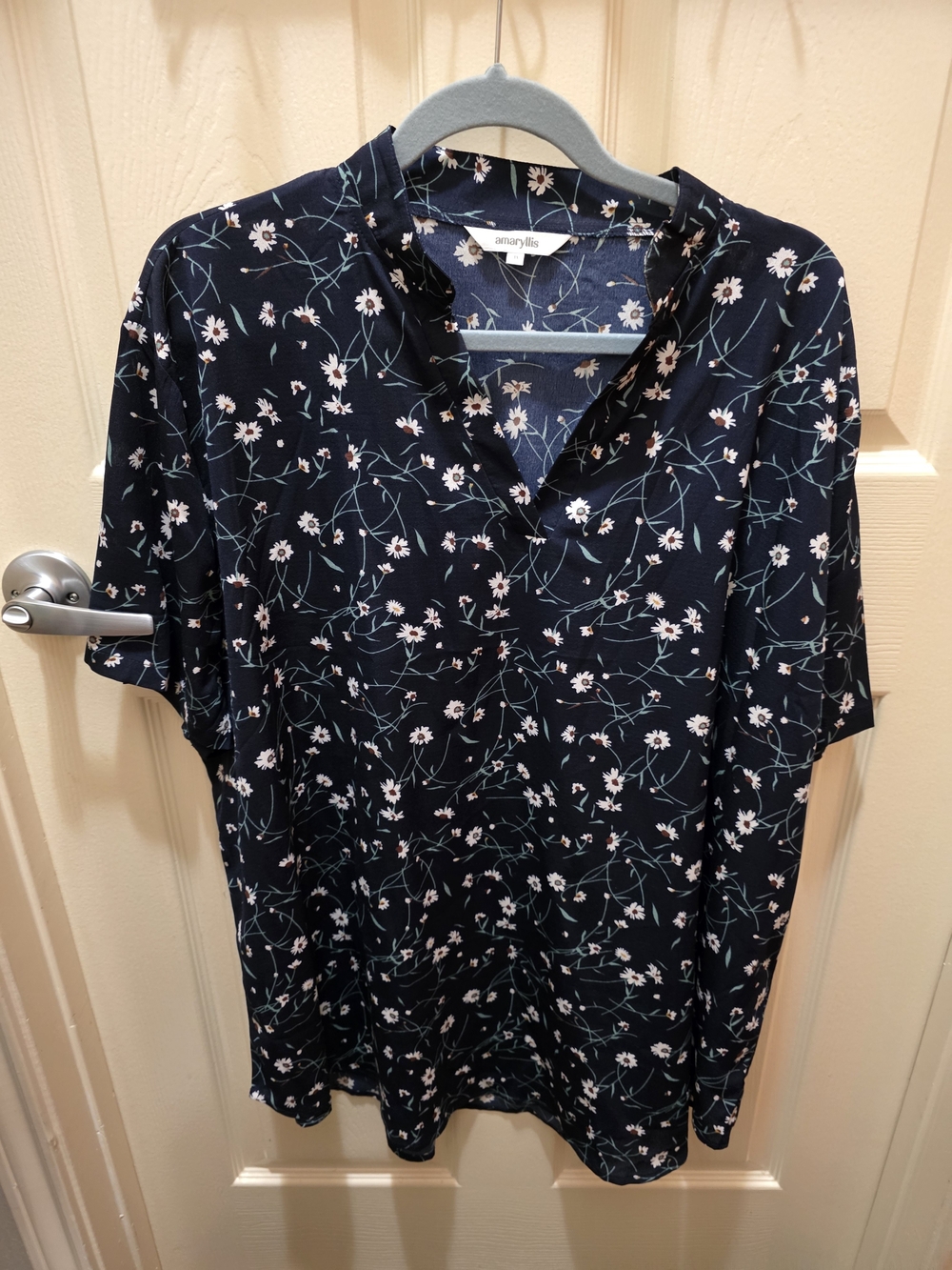 Amaryllis Navy Floral Short Sleeve Shirt